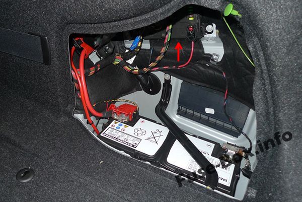 The location of the fuses in the trunk: BMW 3-Series (2012, 2013, 2014, 2015, 2016, 2017, 2018)