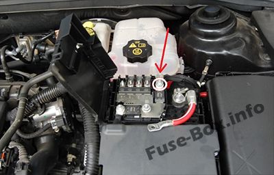 Engine Pre-Fuse Box: Chevrolet Orlando