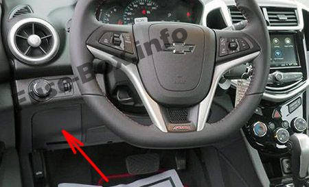 The location of the fuses in the passenger compartment: Chevrolet Sonic / Aveo (2012, 2013, 2014, 2015, 2016, 2017, 2018)