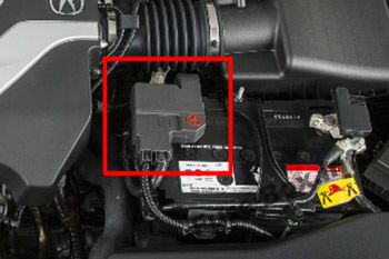 The location of the fuses in the engine compartment: Acura RLX (2014, 2015, 2016, 2017, 2018-...)