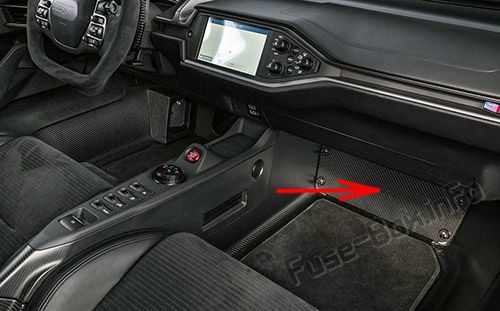 The location of the fuses in the passenger compartment: Ford GT (2017, 2018, 2019)