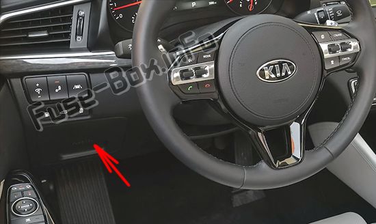 The location of the fuses in the passenger compartment: KIA Cadenza / K7 (2017, 2018, 2019-...)