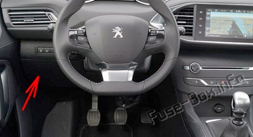 The location of the fuses in the passenger compartment (LHD): Peugeot 308 (2007-2013)