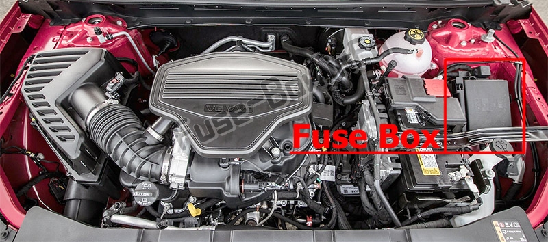 The location of the fuses in the engine compartment: Chevrolet Blazer (2019-..)