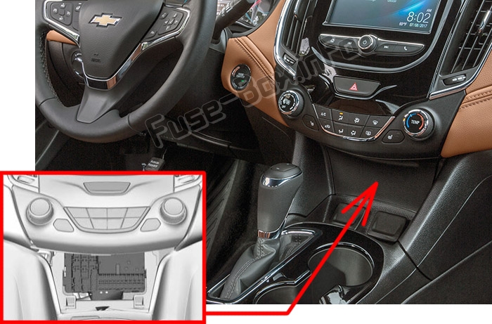 The location of the fuses in the passenger compartment: Chevrolet Cruze (J400; 2016-2019..)