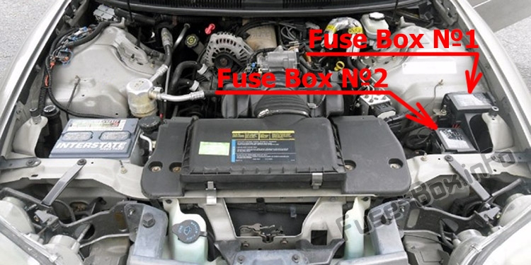 The location of the fuses in the engine compartment: Chevrolet Camaro (1998-2002)